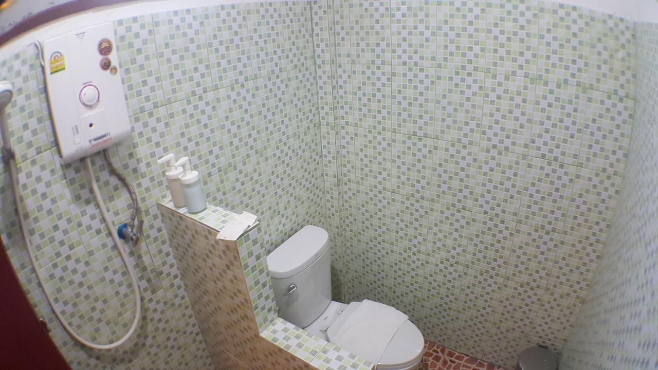 노스 호텔 나콘나욕 외부 사진